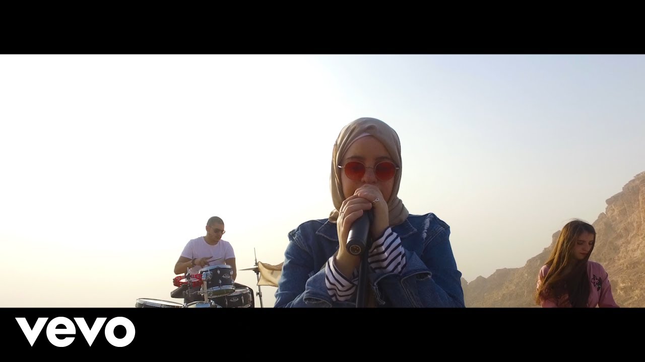 Watch Ghaliaa - Praying/Je prie on YouTube Watch Ghaliaa - Praying/Je prie on YouTube