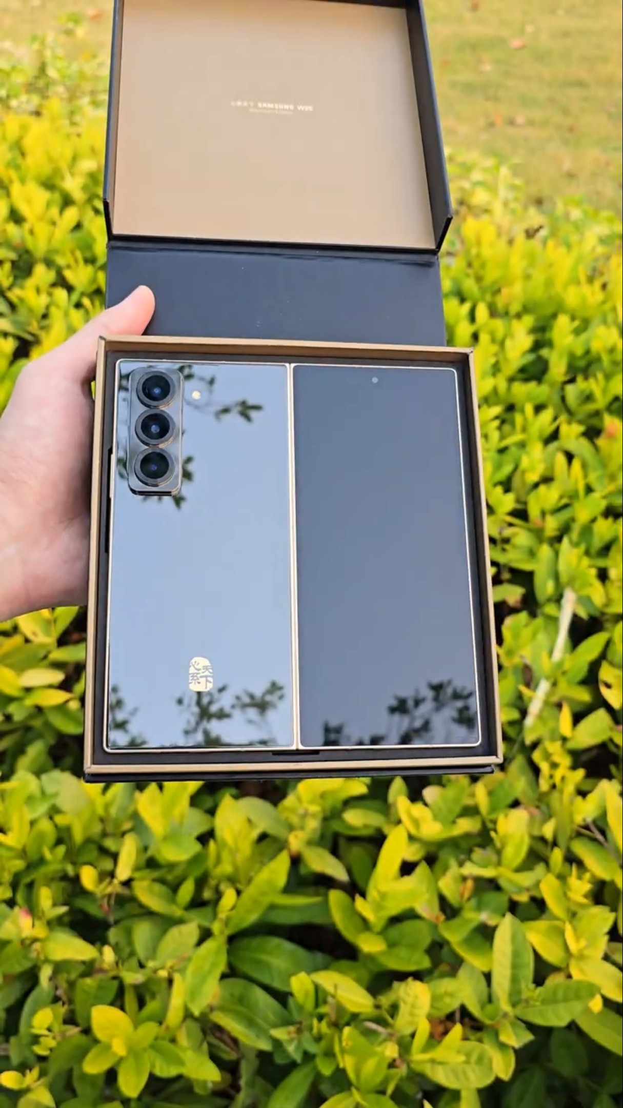 #Samsung#Big Folding#Heart to Heart W25# Three years of wind and rain, three years of love#Mobile