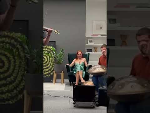 Jamming with Maximilian Bradamante | Handpan Music | Violin