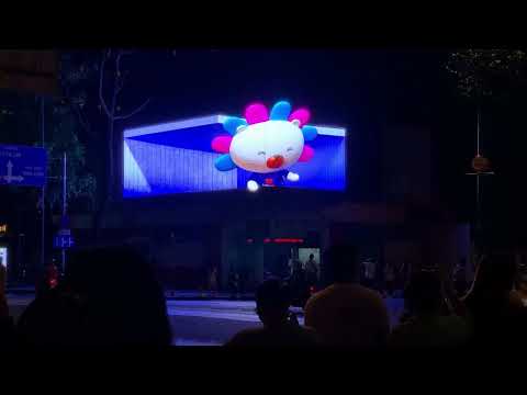 Video Lazada xuất hiện trên bảng quảng cáo LED 3D đầu tiên... - youtube