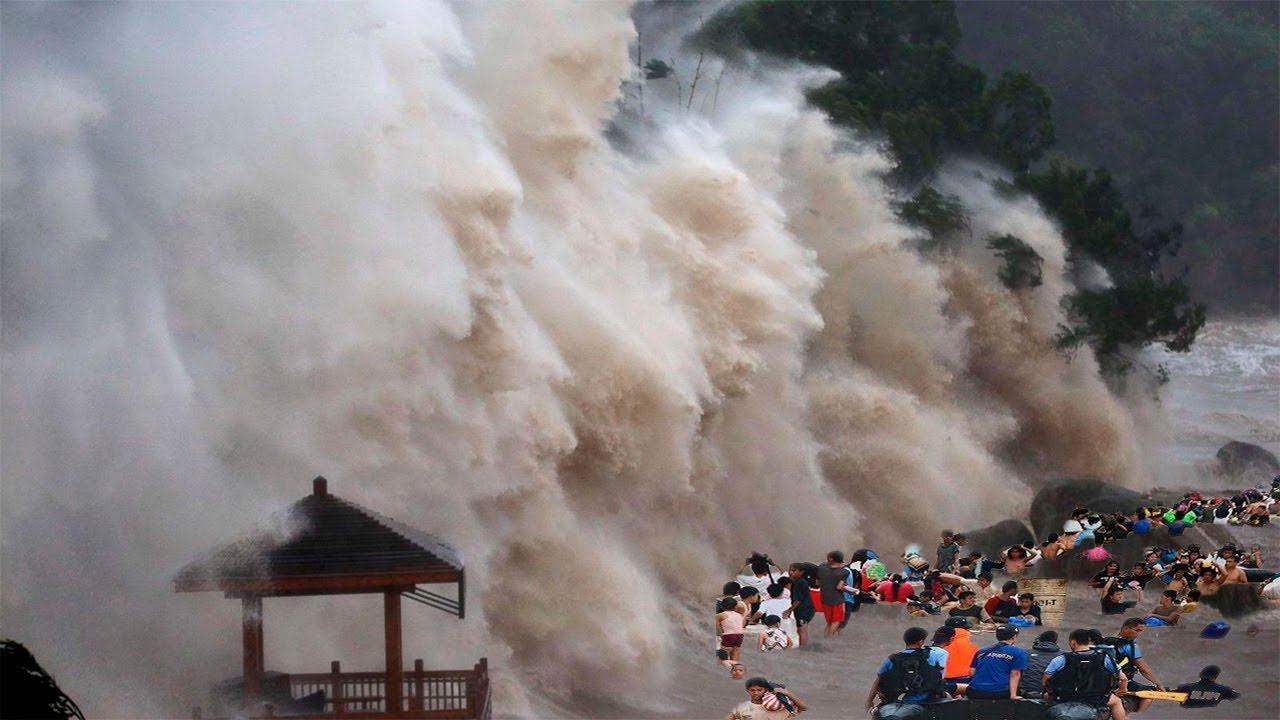 Huge waves and a storm hit the coast of Antalya! Flood in Turkey YouTube