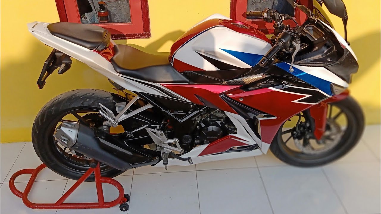  Modif  Cbr  150r  Facelift Warna WRB WhiteRedBlue YouTube