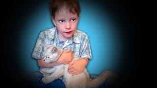 Дети СПАСАЮТ КОТЯТ в загадочном доме! // ЛУНОМОСИК Дети СПАСАЮТ КОТЯТ в загадочном доме! // ЛУНОМОСИК