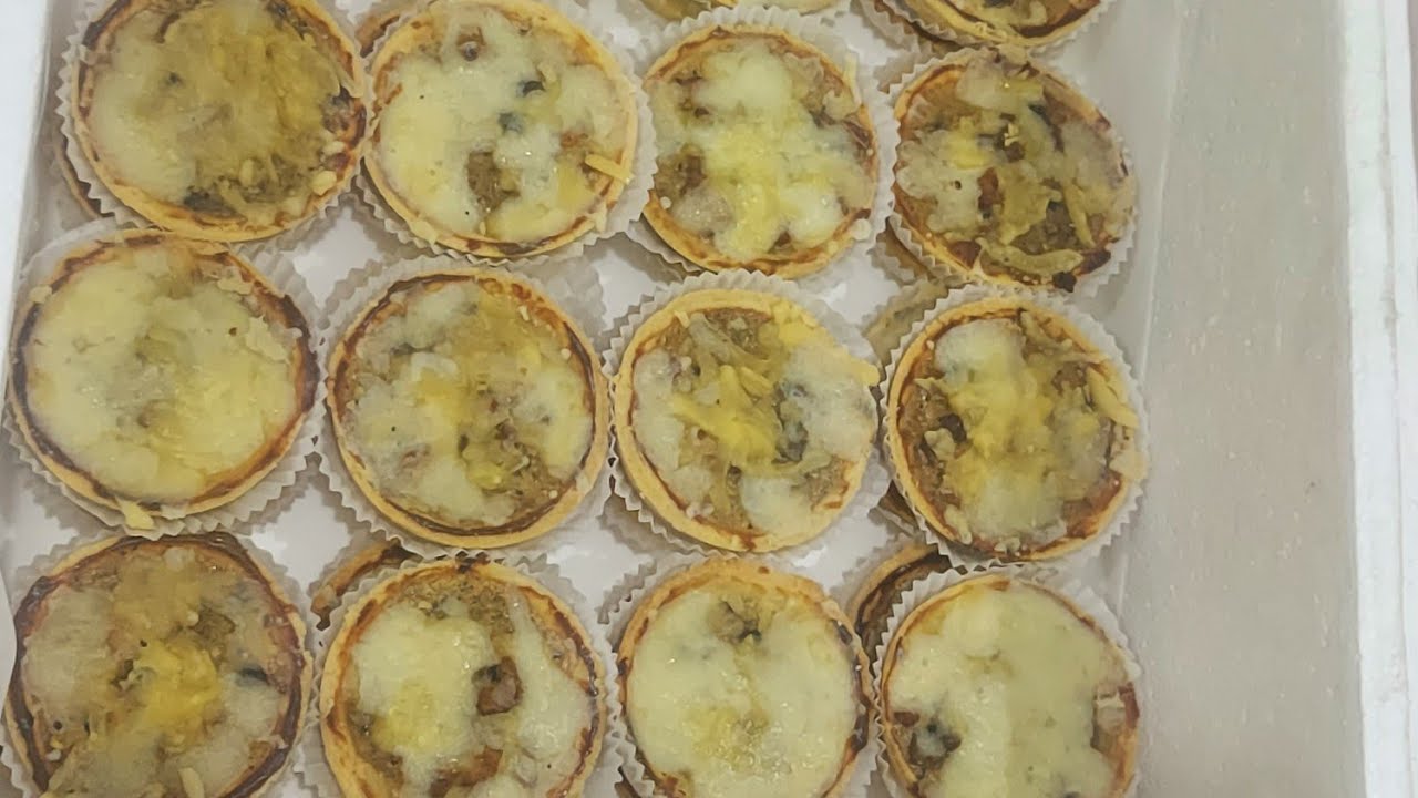 ميني كيش بالدجاج والكروفيت