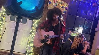 Feels Like Christmas - Andre Le’Neire (Live at Gypsy Coffee House)
