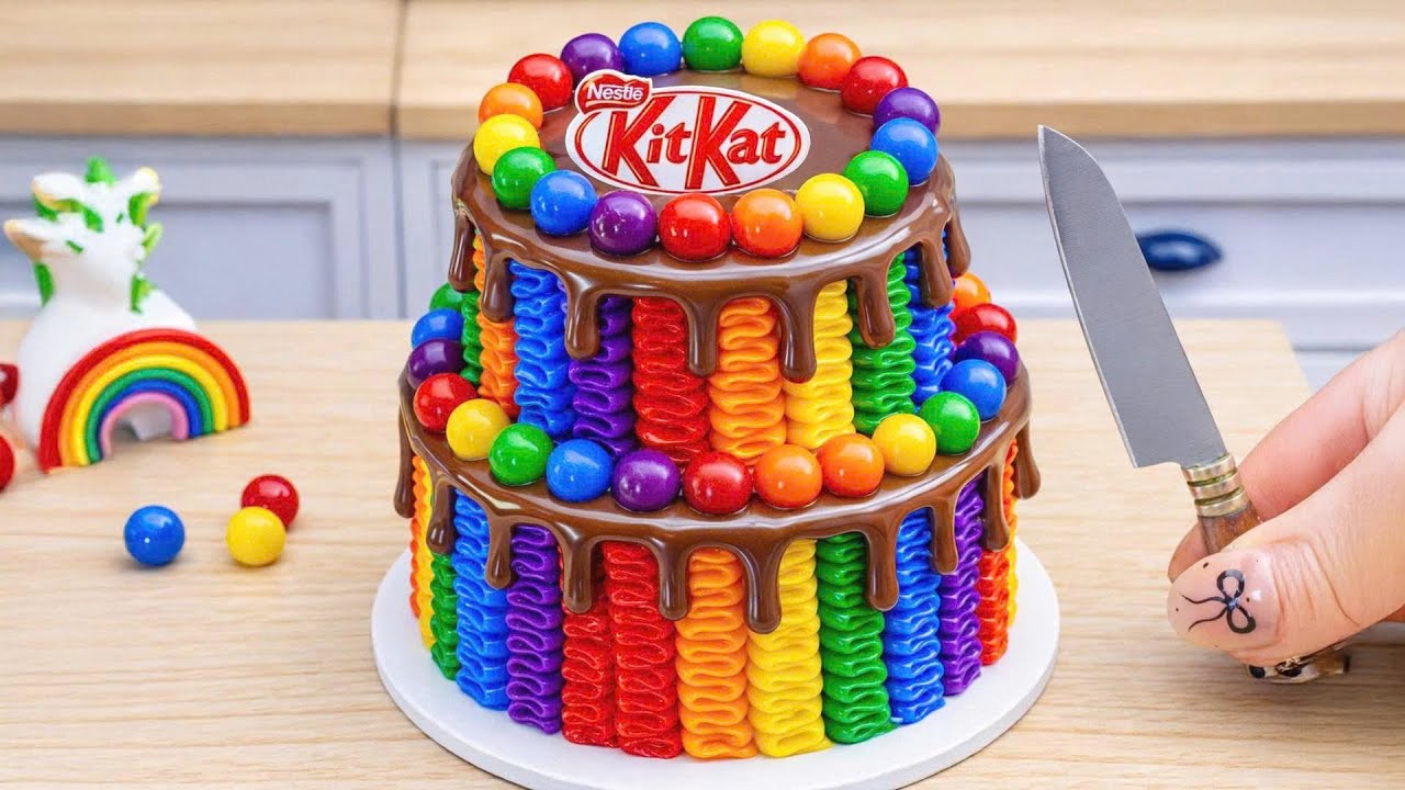 Miniature Rainbow Buttercream Cake Decorating With KITKAT 🌈 Tiny ...