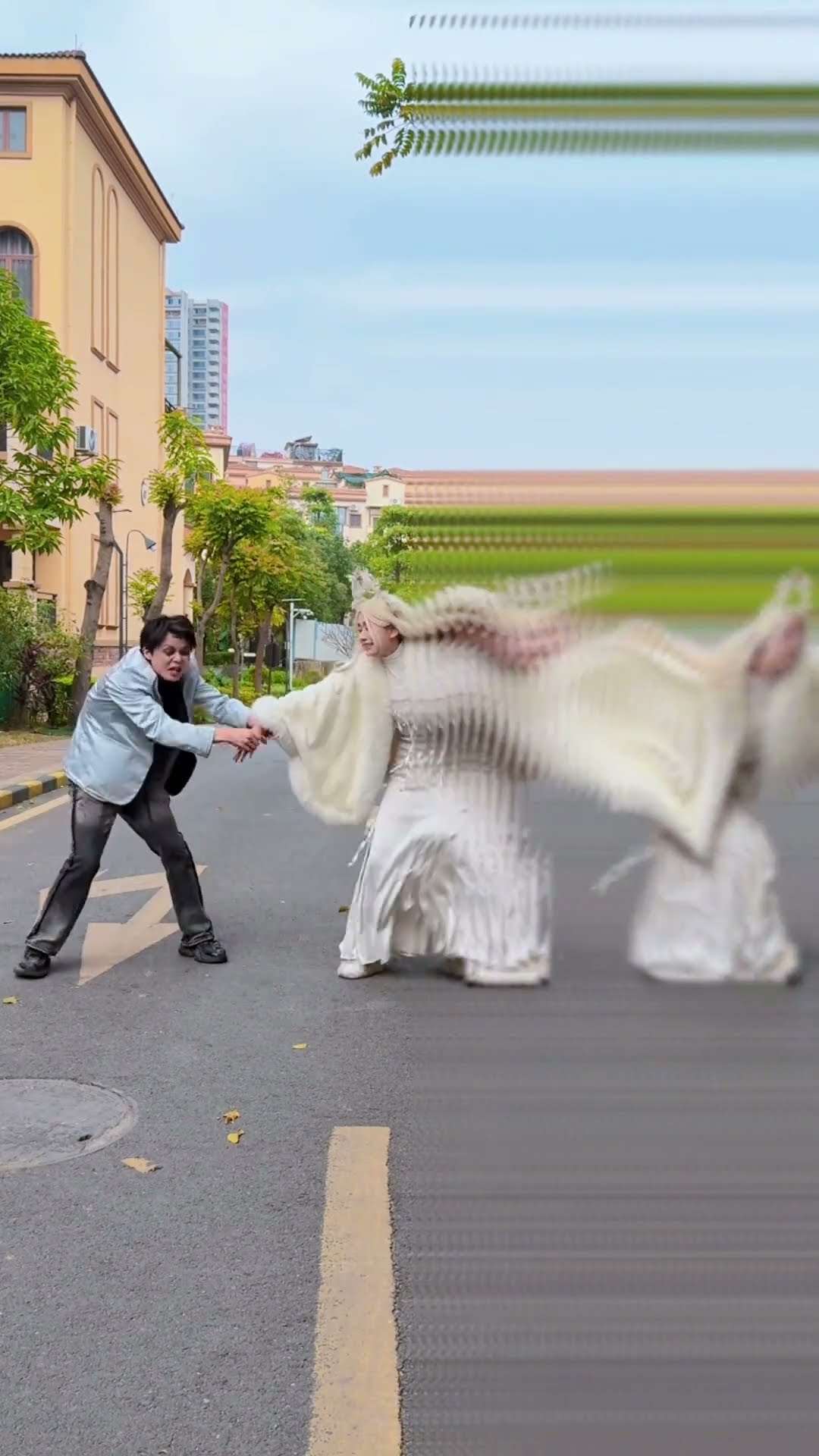 Oh my god! The angel and the clown were sucked away! #Angel#Clown