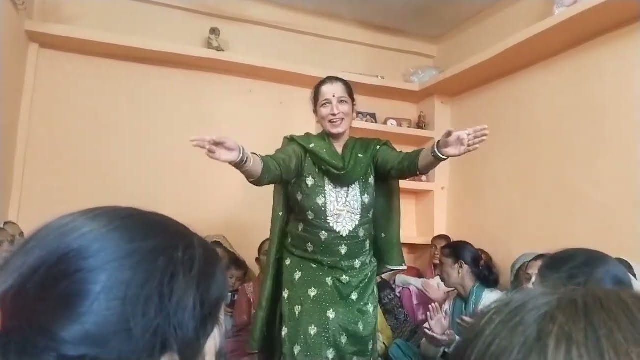 Himachalifolksong#नाम लेने से गजब डांस किया है#himachalidance#paharidance 