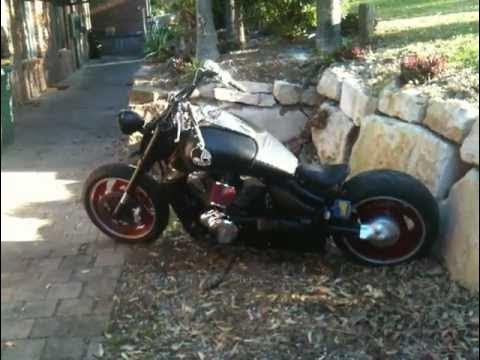 Suzuki Boulevard m109r Bobber
