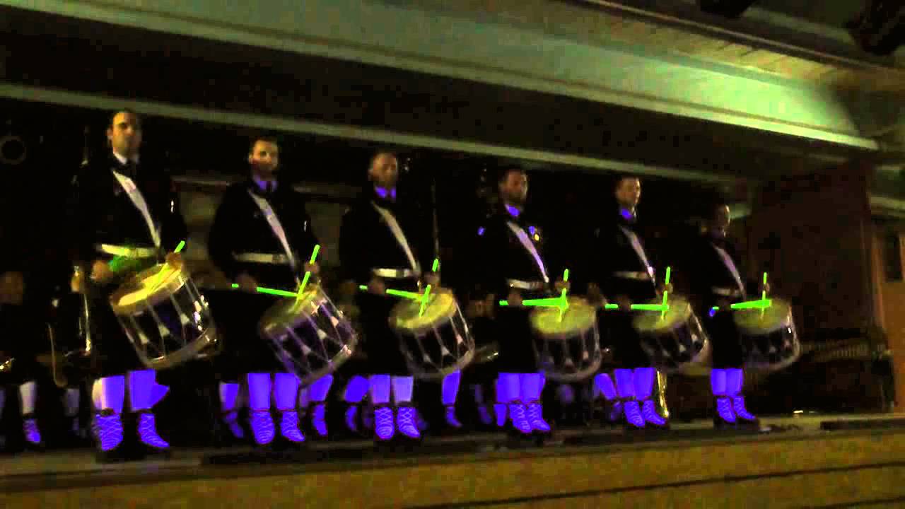 Fanfare du 27eme BCA tambours battant...