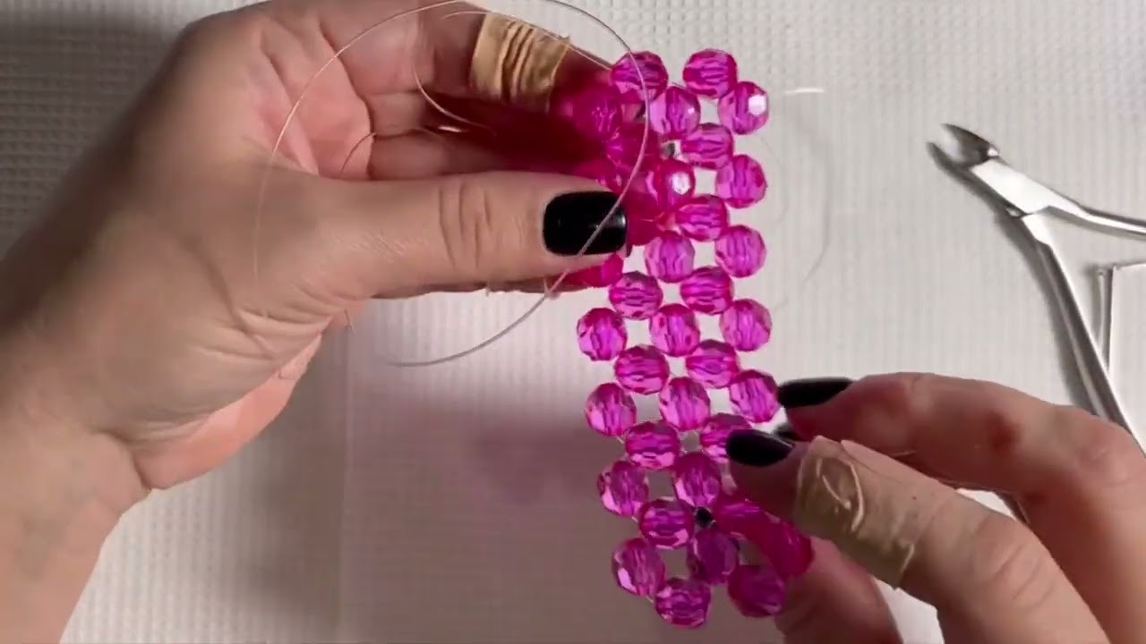 Мк брелок - куб из акриловых бусин 