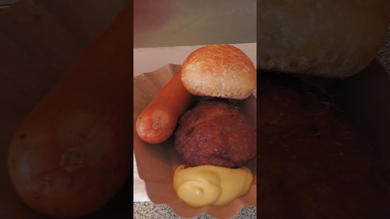 Berlin Street Food Classics🔥#streetfood #berlinfood #sausage #meat #snacks #fyp #shorts #viralshorts