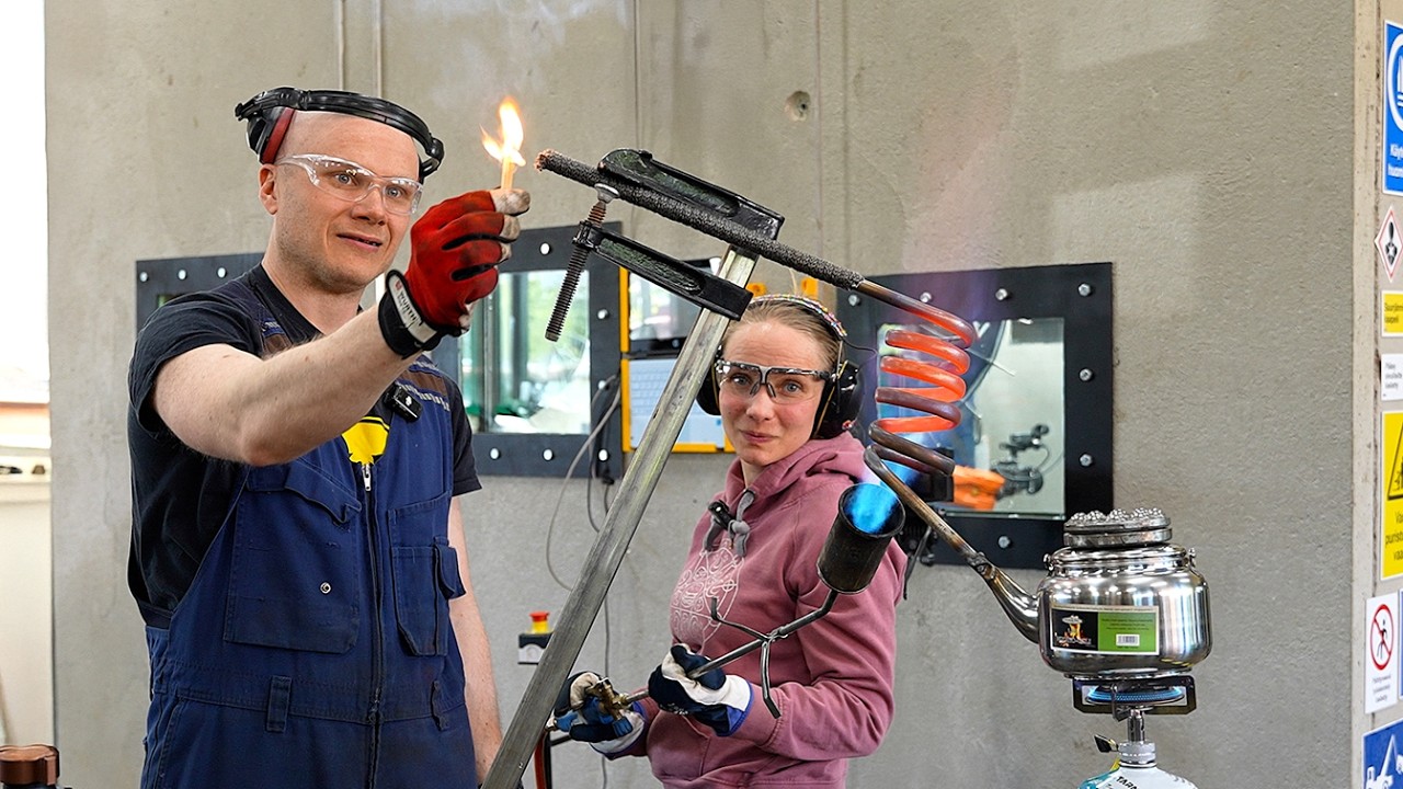 Sytytetään asioita tuleen VEDELLÄ