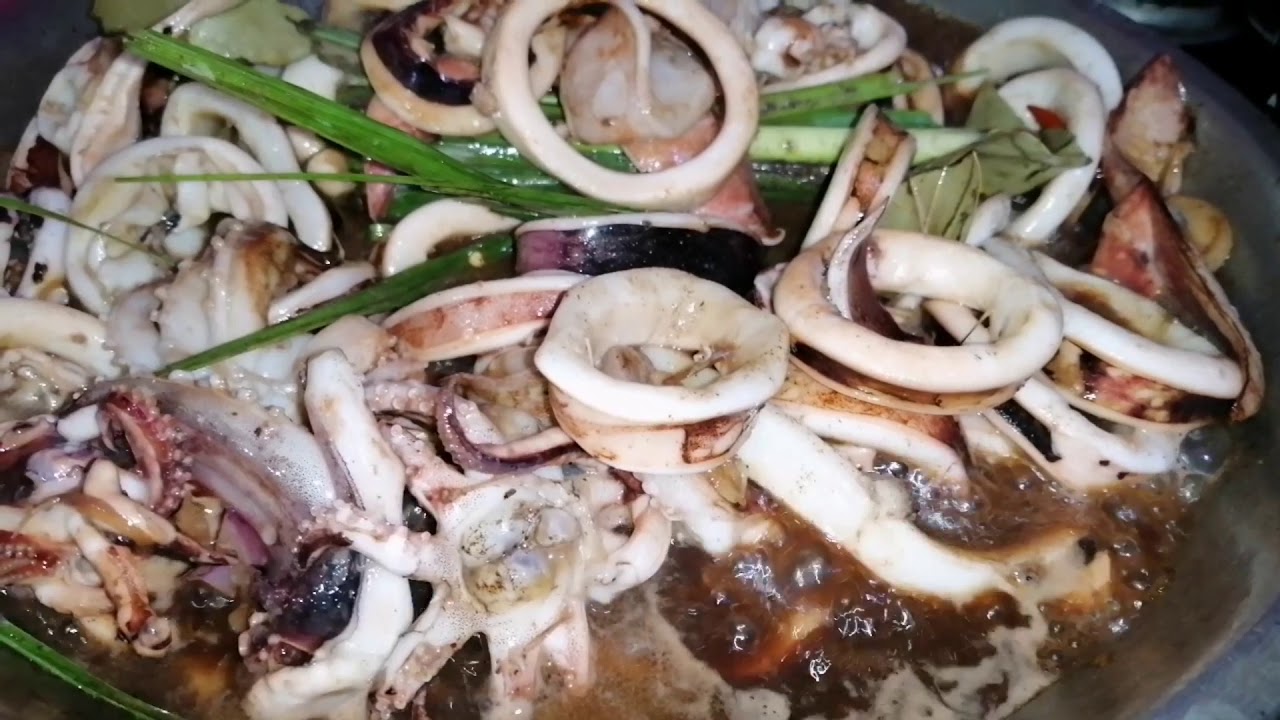 HOW TO COOK ADOBONG PUSIT VERSION | ADOBONG PUSIT | EASY TO COOK - YouTube