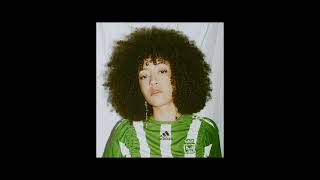 Jenevieve - Partycrasher