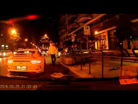 Palermo incidente in via Notarbartolo un ambulanza e una Opel Zafira