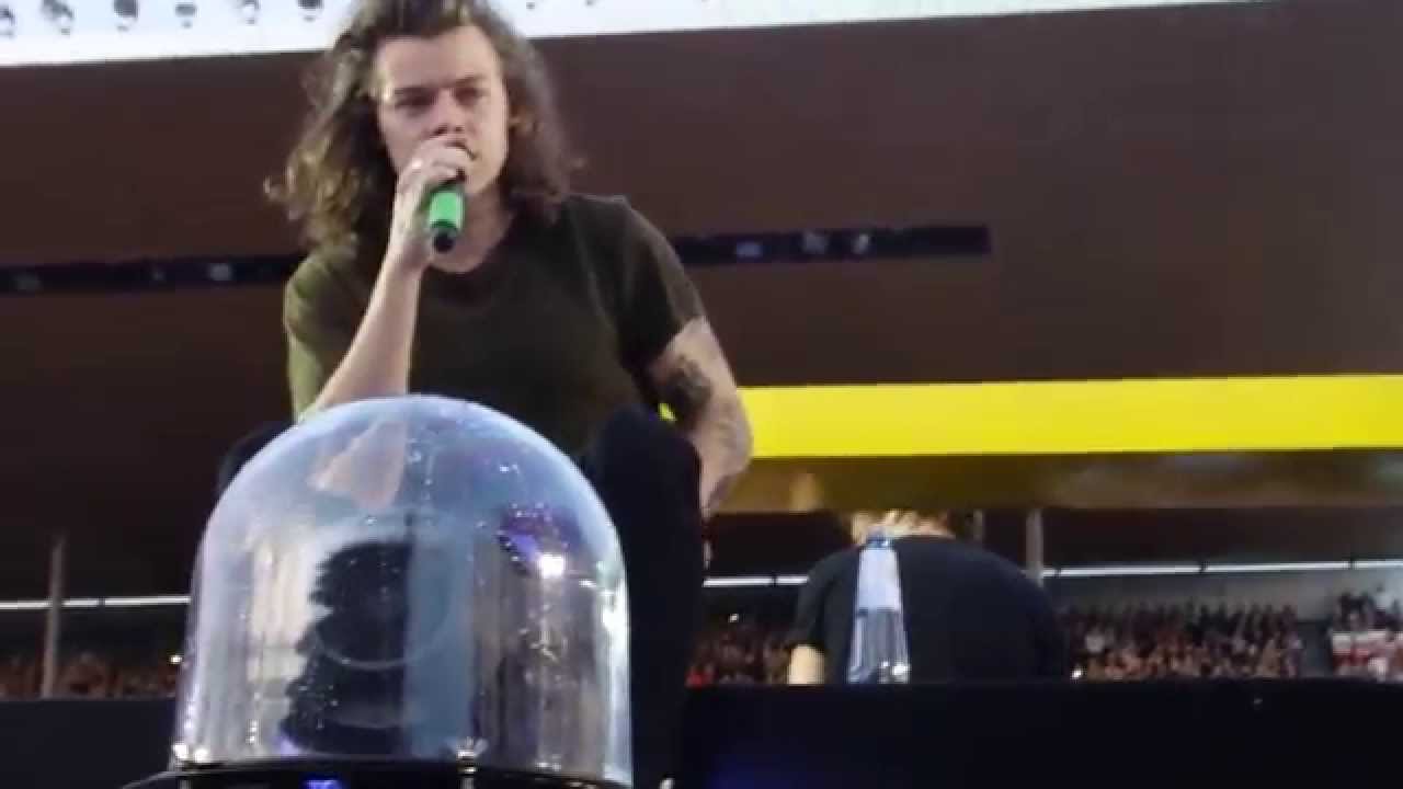 dfwyb + harry's ooh yeah - one direction otra Helsinki, Finland