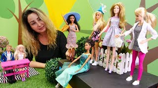 Barbie moda defilesi yapıyor! Kukla oyunu screenshot 2