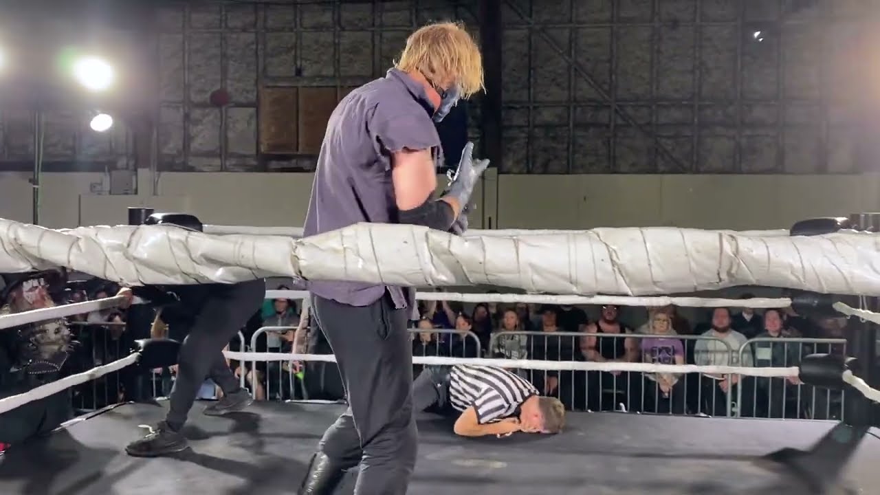 Machete Brown vs Cremator Von Slasher - VIPW Nanaimo May 24th