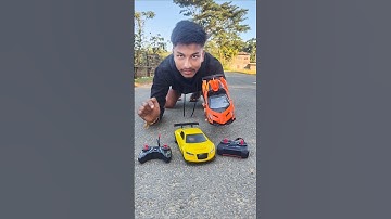 Unboxing van twee afstandsbedieningen voor RC-auto