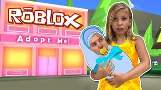 Николь стала Мамой в Roblox ADOPT ME c Папой Николь Крейзи