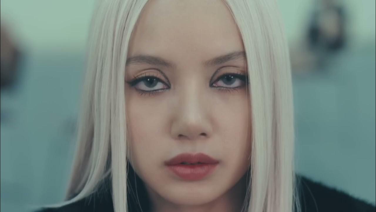 Lisa lalisa mv. Lisa money. Jennie. Лалиса манобан. Lisa new woman mv.