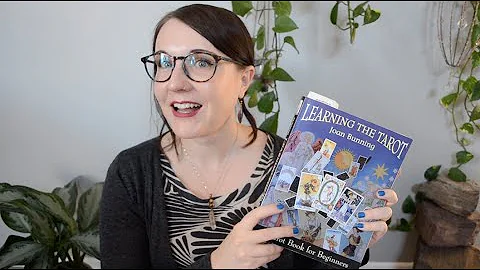 The 3 Best Books for Tarot Beginners