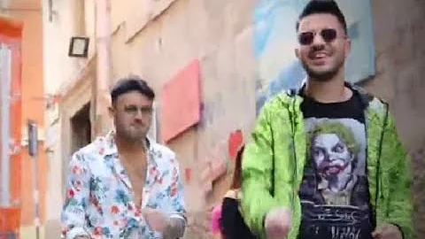 Francesco D'Aleo Ft. Daniele De Martino - Bella bionda!! #VideoNoSense