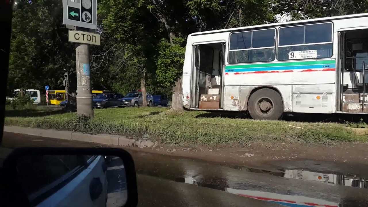 Авария.Лобовое.ВАЗ 2114 и автобус.10.06.2013. 7:10 утра.Перекресток ...