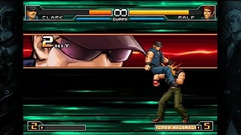 KOF2002UM - Clark MAX 2 combo