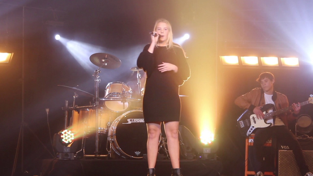 Ain't No Sunshine - Hayat, Sam, Connor, David, Stella - YouTube
