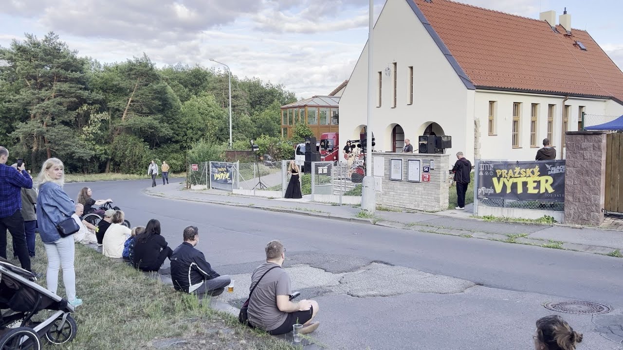 Led Zeppelin - Black Dog by Pražský Výtěr