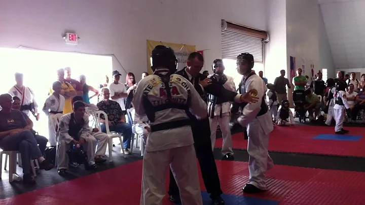 20120922_Mr. Tyler Nitz Sparring Rd 3