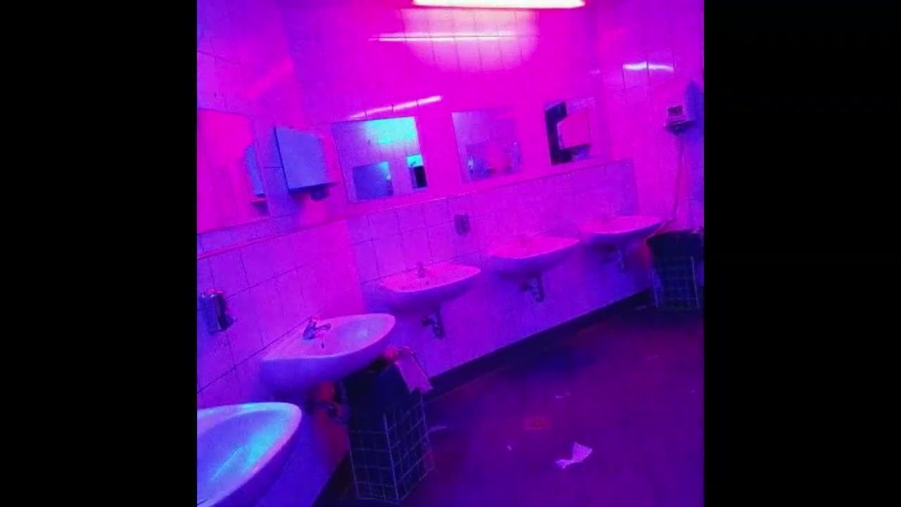 Biscotti In The Air, but you are in the bathroom of a Juice WRLD concert