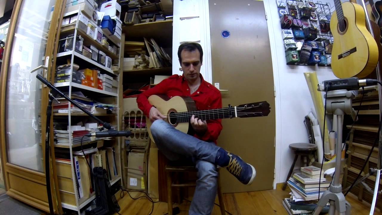 Guitare Flamenca du luthier Alain Raifort . Guitariste Flamenco Romain 