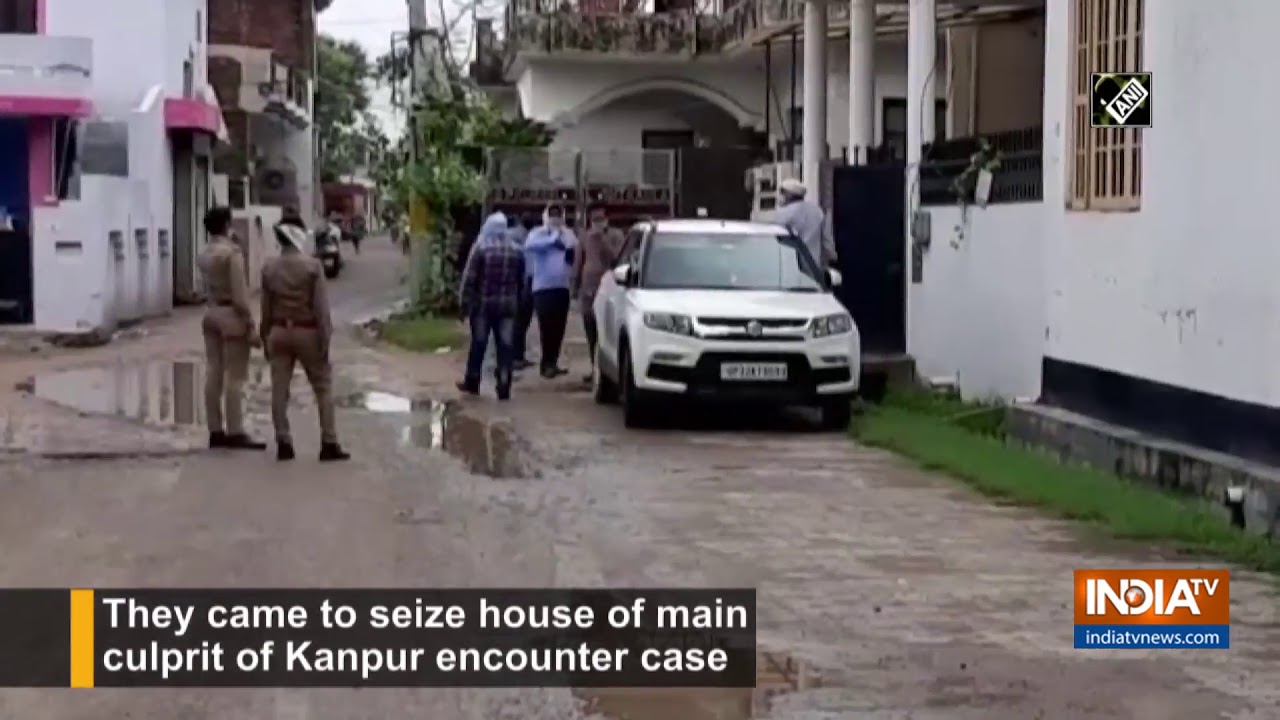 Kanpur encounter: Lucknow Development Authority officials reach at Vikas Dubey`s residence
