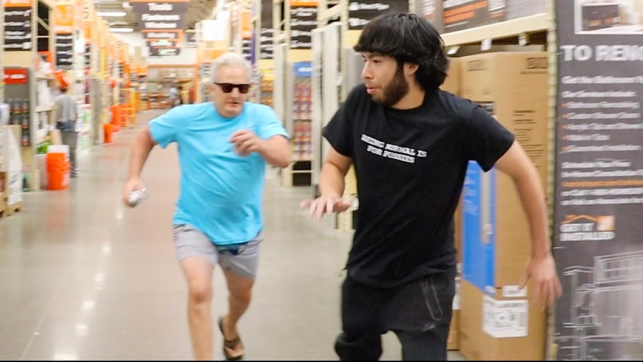 Розыгрыш с незнакомцами, имитирующими гендер!