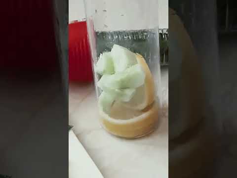 Videó: A citromvíz megsárgítja a fogait?