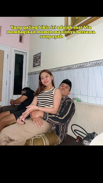 MOMEN VITA ALVIA MANJA DI PANGKUAN SANG AYAH #shorts #viral @RRFCHANEL