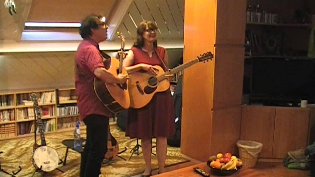 Folk At Home met Hungrytown - Static adlı videoyu YouTube'da izle Folk At Home met Hungrytown - Static adlı videoyu YouTube'da izle