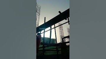 Scaffolding pipes horizontally fixing by scaffolders