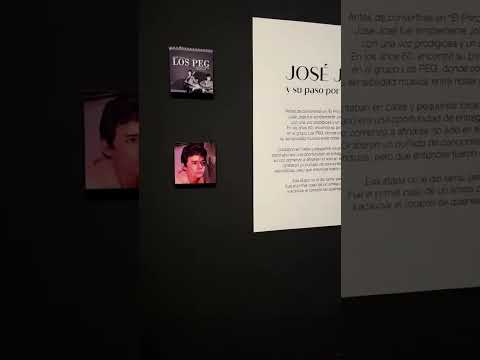 Estamos En La Inauguración De La Colección Privada Del Príncipe De La Canción José José