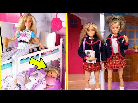 barbie gemelas rutina de escuela con uniformes