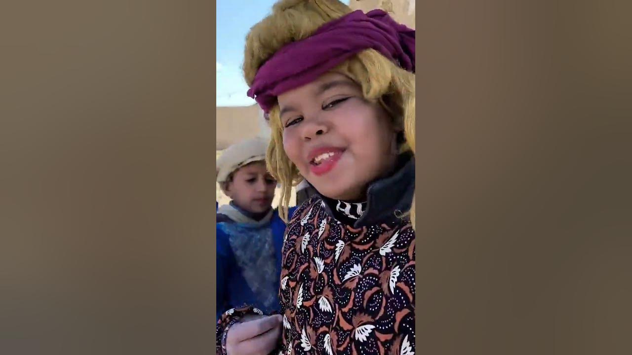 نغزة نغزة نغزة سيرا وأحمد سعد #فرقة_الحنانييش نغزة نغزة نغزة سيرا وأحمد سعد #فرقة_الحنانييش