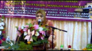 Malaysian Qariah Sharifah Khasif's amazing Quran recitation.mp4