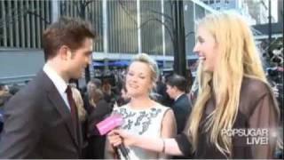 Reese Witherspoon and Robert Pattinson Joke at Water For Elephants Premiere