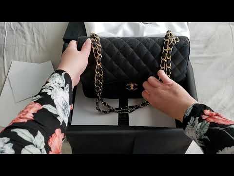 CHANEL Jumbo Classic Double Flap Bag in Black Caviar GHW