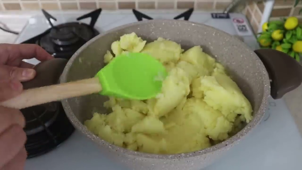KESİNLİKLE BEĞENECEĞİNİZ 👌 Patates Püresi Tarifi 😋 Sütlü Patates Püresi Nasıl Yapılır - Püre Tarifi