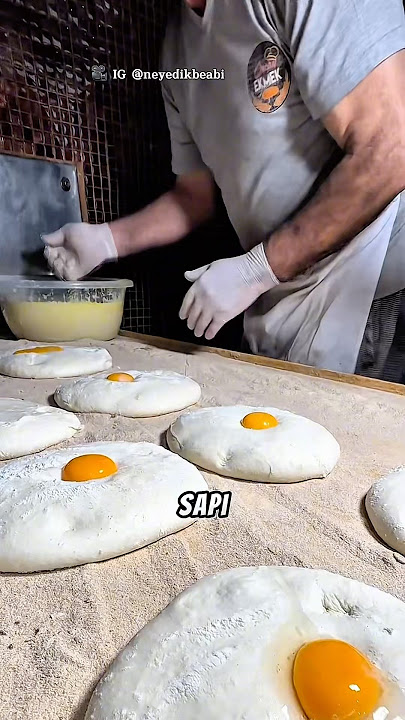 Making Turkish Pide Bread