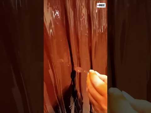 شلال من الشوكولاتة السر الذي لا يعرفه أحد عن هذا المكان